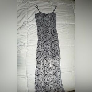 Elegant Gray Snake Print Maxi Dress